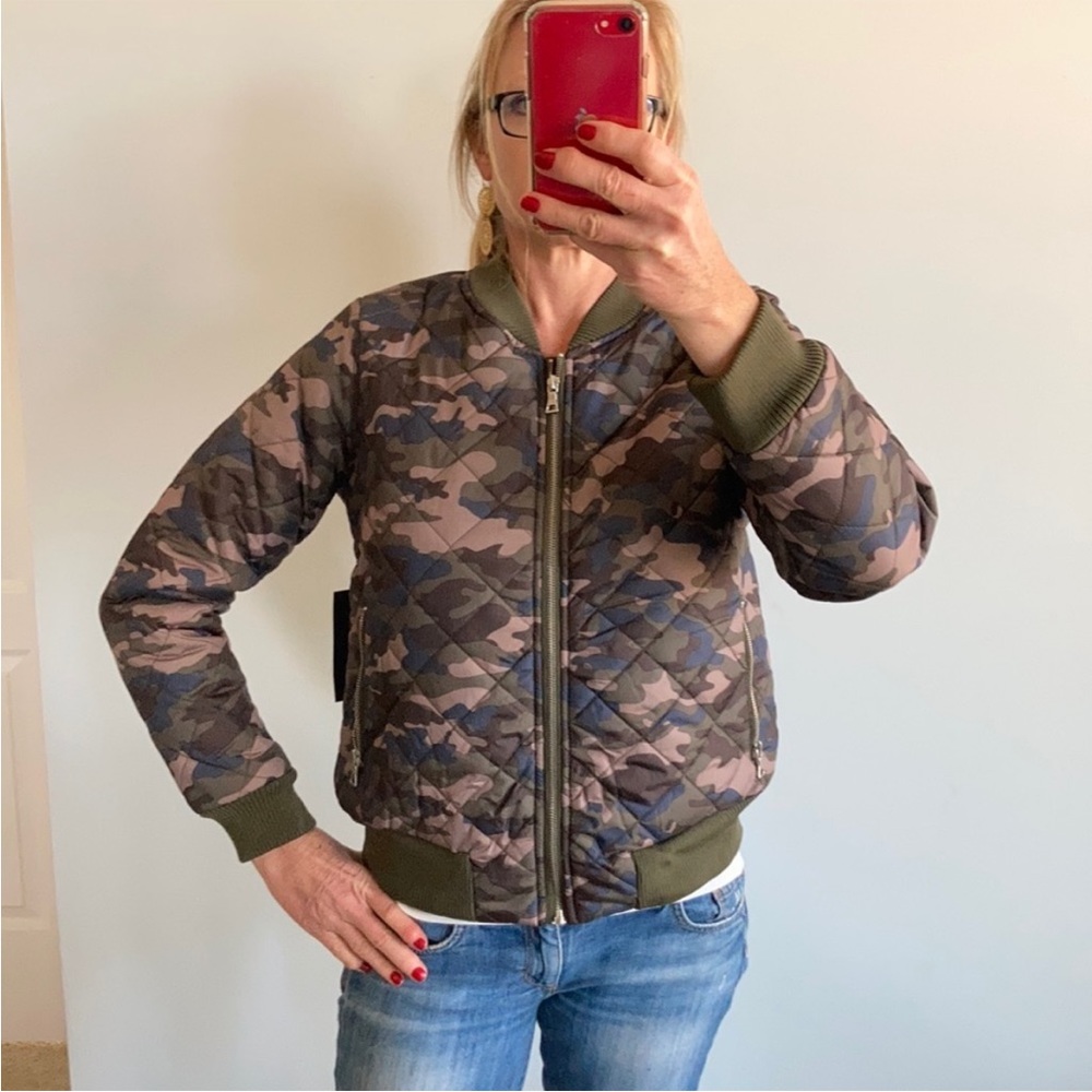 Quilted Camouflage Bomber Style Jacket - Picture 5 of 7